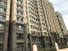 秀水山庄 18年新小区 有车位 南北通透 精装修拎包入住