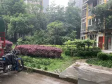 彩云湖旁住家两房,业主诚心出售