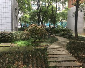 好楼层看湖景小区门可以通公园宽敞大气地铁100米