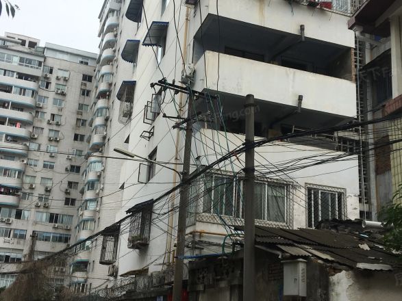 布坝子街10号院实景图