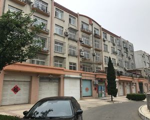 房子保持好,配套齐全,出行方便,