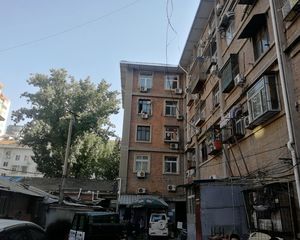 马连道中街南北通透精装修正规两居中间楼层