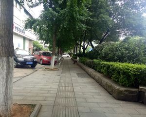 人民路5/6号线200米,一房,带天燃气,70年产权住宅