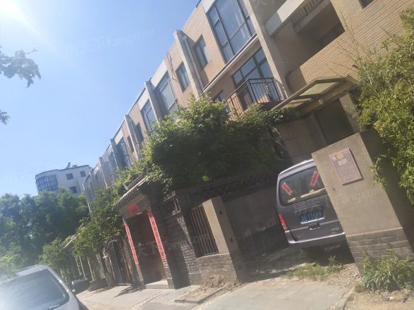 那尔水晶城别墅实景图