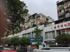 皇经楼新居一期1室1厅西南