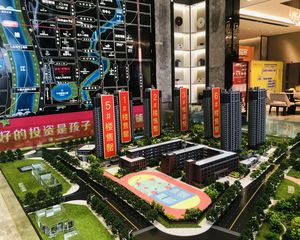 该小区为新小区,环境优美,物业做事公平负责