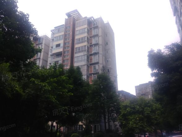 亚丁小镇实景图