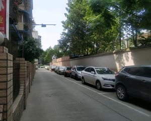添馨苑3室1厅西南