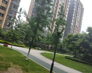 保利城三期2室1厅南