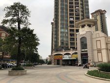 旁东逸湾花园 楼下r1地铁湿地公园站,东莞大朗大朗东逸湾花园二手房