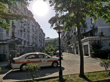 新灵峰公寓南户型方正环境美采光好独立进出带车库