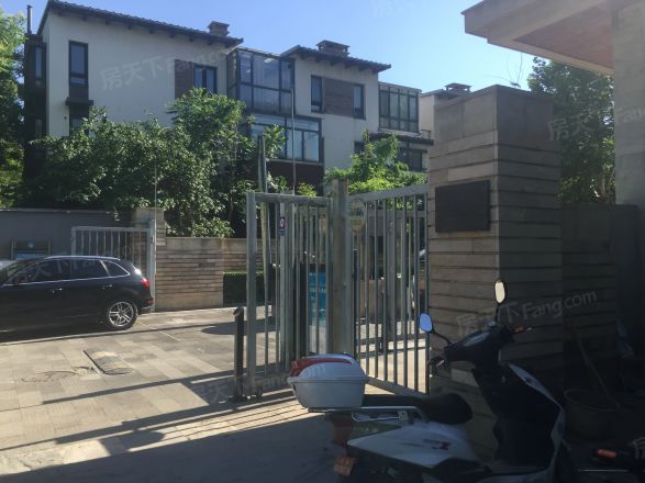 翡翠城五期住宅商住楼实景图