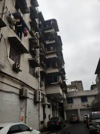 锦华路一段205号院实景图