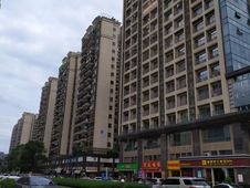 东海国际花园实用两房业主诚意出售