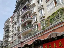 佳禾苑 配套齐全,交通方便,适合住家