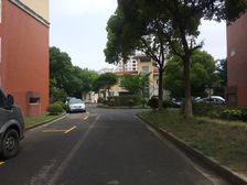 中环内+不靠路+主卧朝南+停车方便+诚意出售