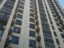 新上房源 地铁200米 大两室 好房