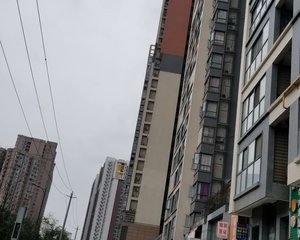 华邑阳光里3室1厅西南