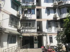 朝南一室一厅电梯房,采光好,满五年,产权清晰