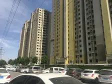 地铁口次新小区 不临高架 精装三房 采光视野好