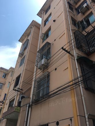 曹建路201弄小区实景图