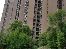 溪地湾1室1厅东北