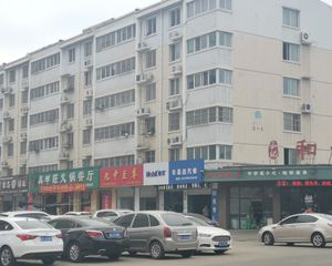 2012年精装双气,王城大道旁地铁口,实心出售价格可谈