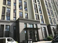 中高层采光视野好,上下两层精装,交通方便,环境好