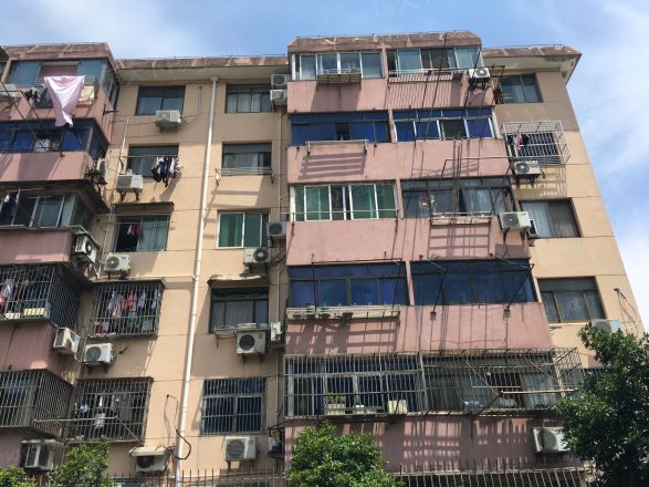 曹建路201弄小区实景图