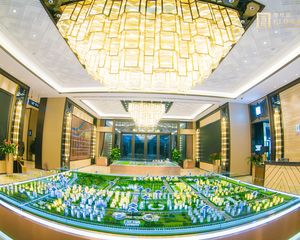 带300平大院,下复试,地下已经装修,低密社区。