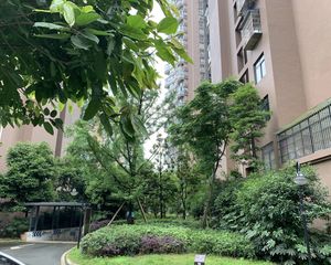 霏红榭2室1厅东南