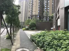 次新小区,精装修,洋房带露台大平层