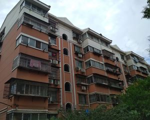 新房家园十一区6室2厅南北