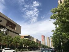 此房满五,户型方正,全天采光,配套设施便利