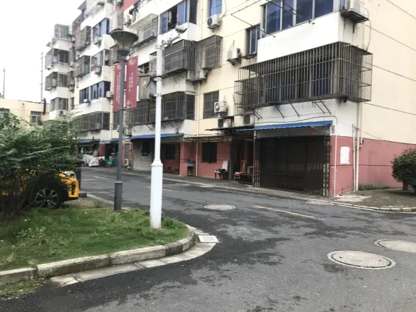 富华东村实景图