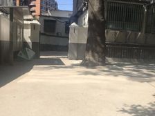夕照寺中街27号半地下可进光不潮湿
