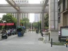 君地新大陆大面积在售,业主很诚心,看房方便!