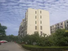 一楼带院子,稀有挂牌楼层,2005年小区。