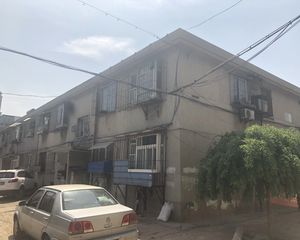 总高3层里的2层南北通透简单装修