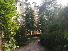 跃层5居199平米,带南向天台,户型少。