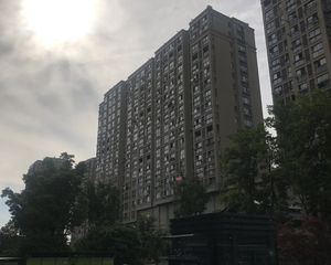 铂郡阁3室1厅南