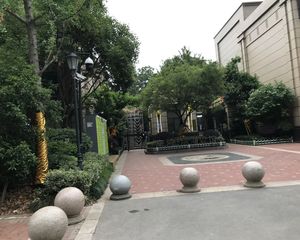 中海滨湖央墅