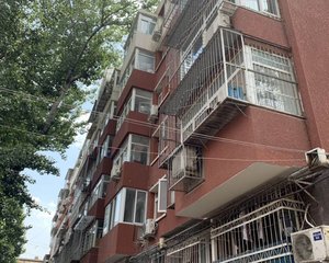 中关村南大街40号二环边三环内白石桥西直门