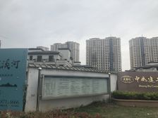 公园旁 出门地铁口 全天采光 有车位 房东诚心