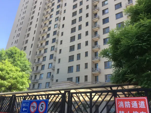 保利香槟花园实景图