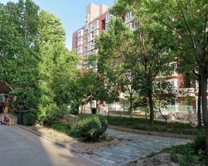 赵公口彩虹城五区东南向正规1居落地窗采光好无遮挡