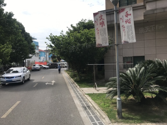 龙湖天琅实景图