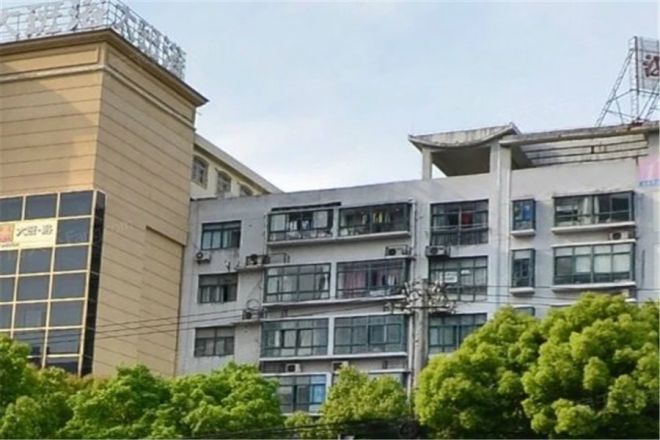 宁穿路191号实景图