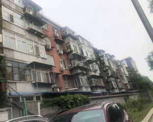百万庄商业部家属楼两南一北采光好