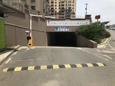 诚心出售,看房方便,清水房可随意装修。